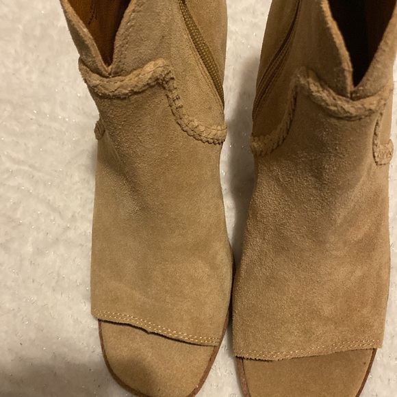 New Lucky Brand peep toe wedge booties size 8M - Picture 2 of 9